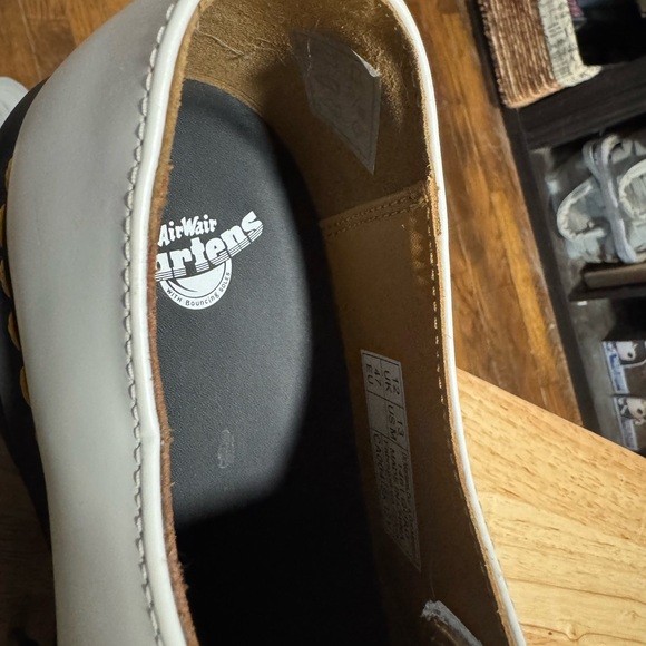 NWOT Dr. Martins Cream Leather Shoes main image 8